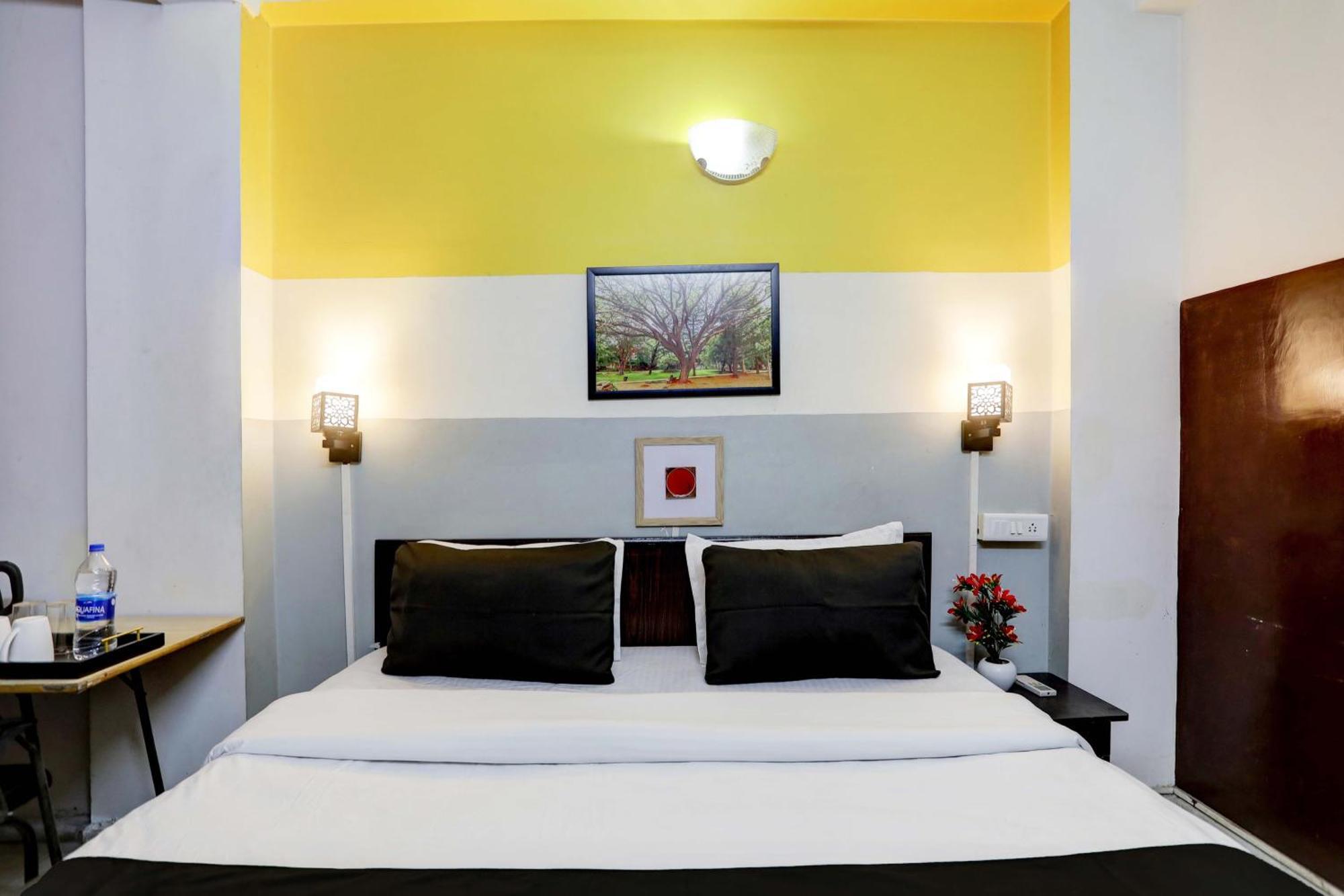 Hotel O Park Residency New Delhi